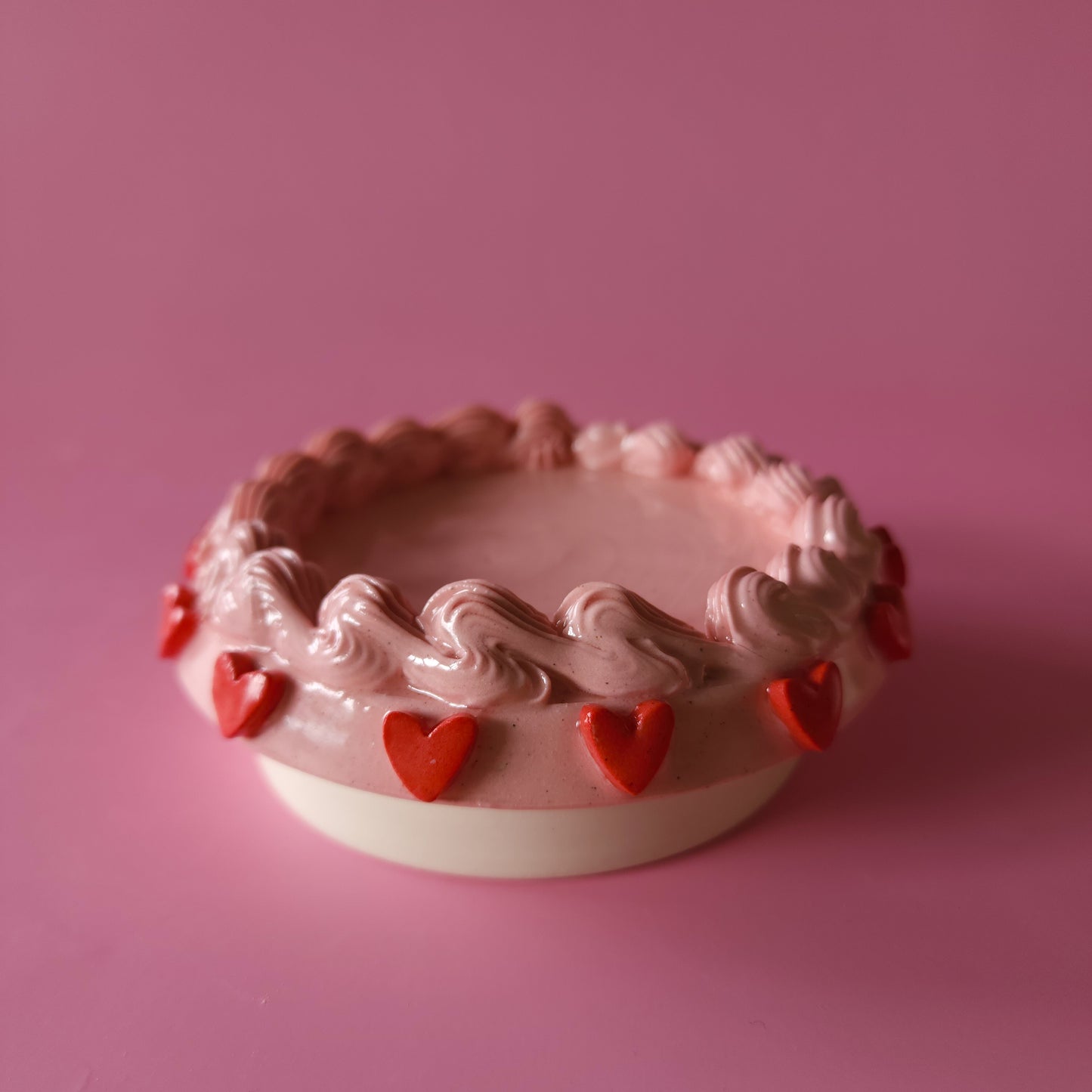 Cake Box with hearts and piped icing