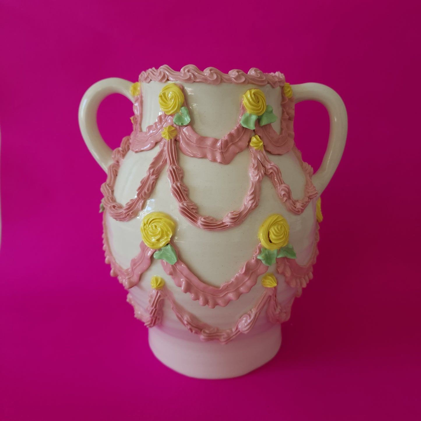 Cake vase extravaganza