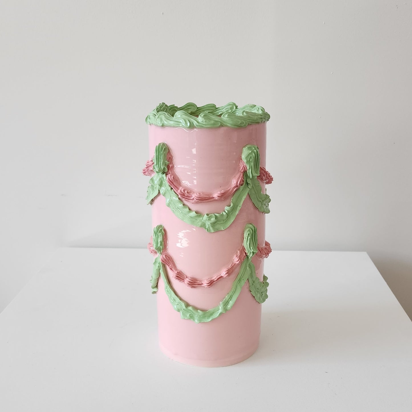 Cake vase Strawberry + mint
