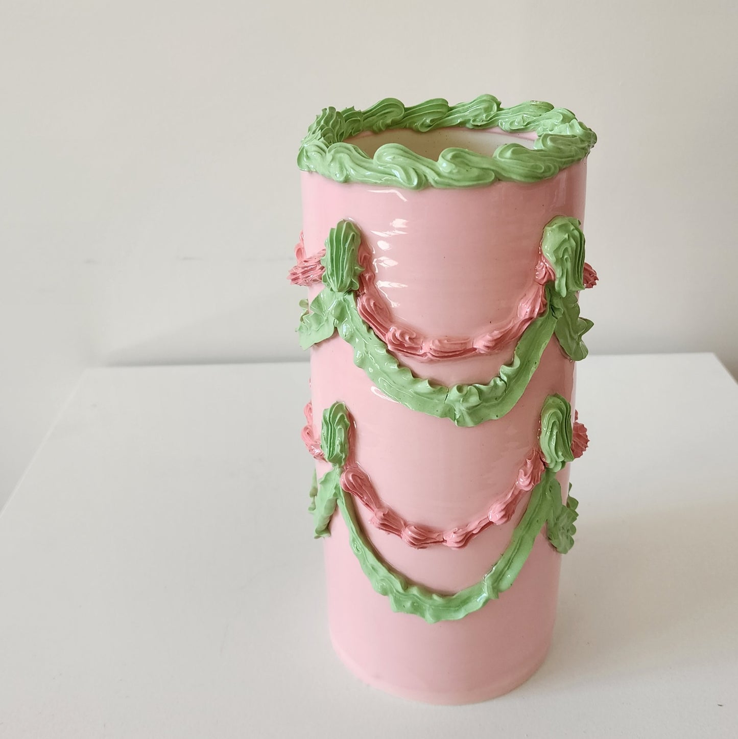 Cake vase Strawberry + mint