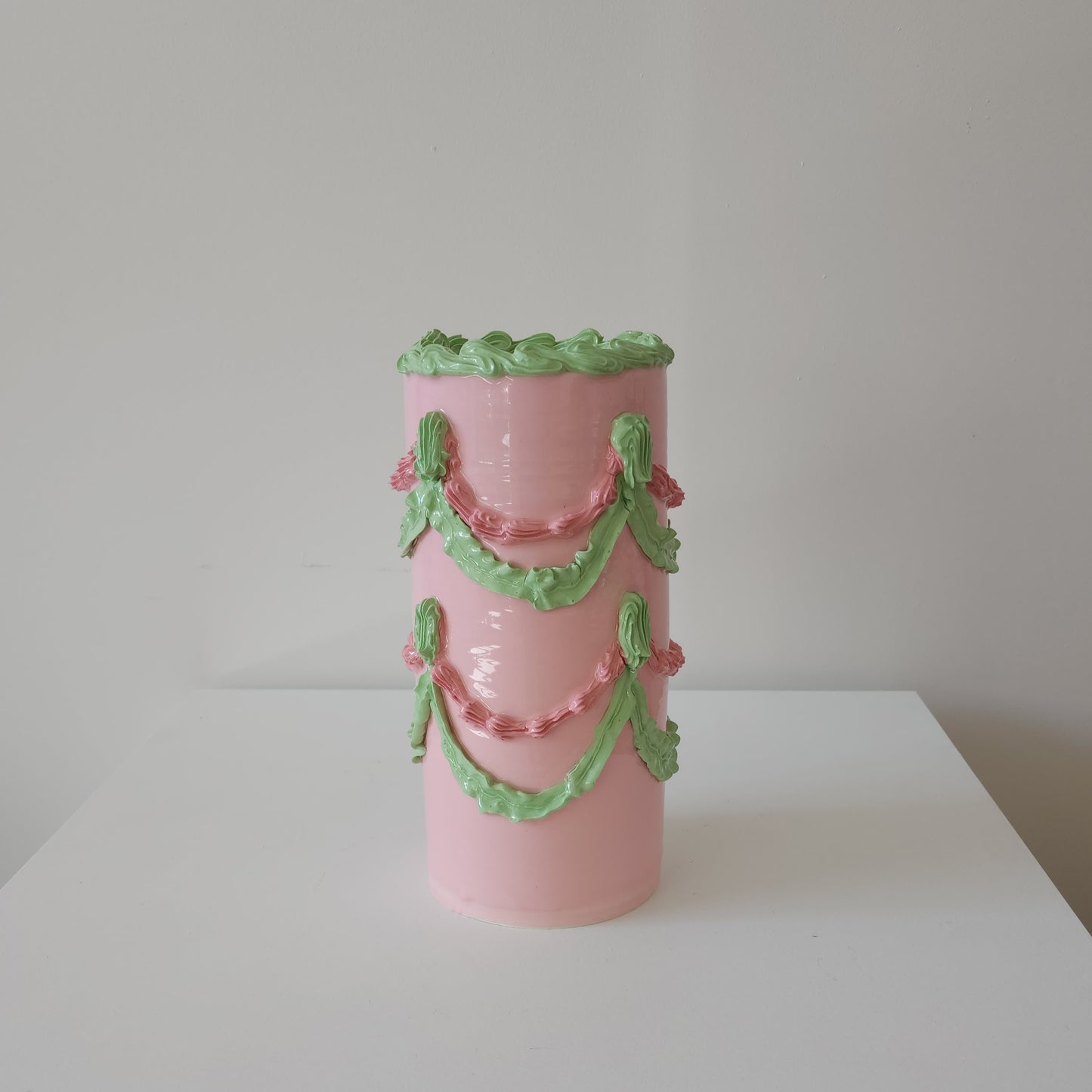 Cake vase Strawberry + mint