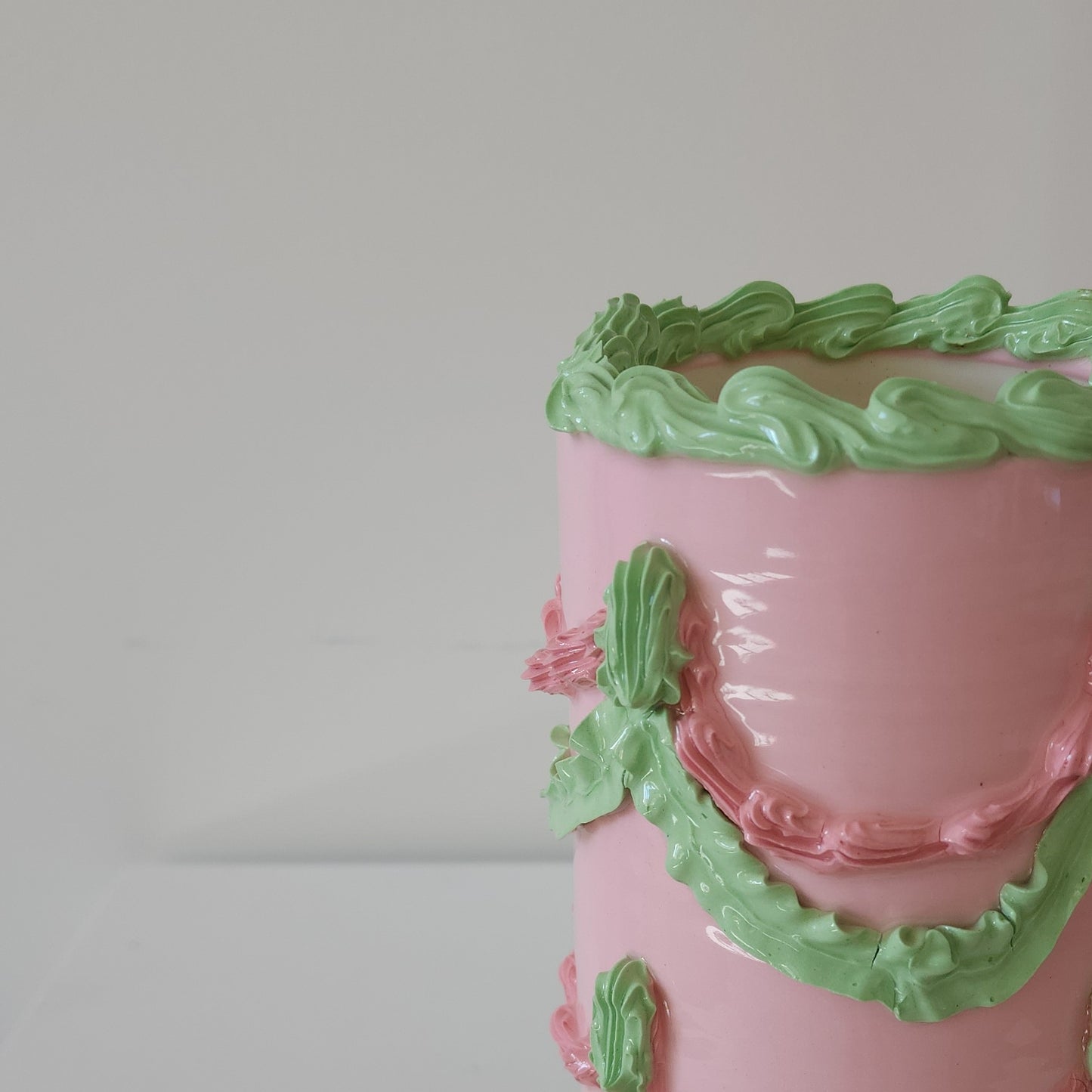 Cake vase Strawberry + mint