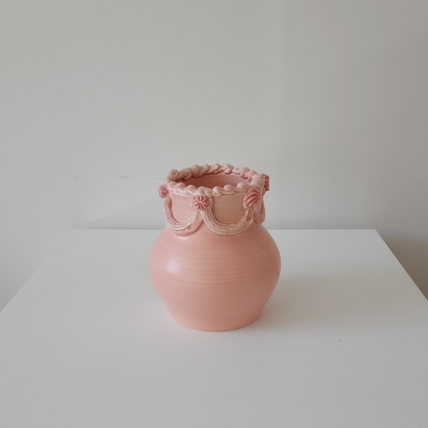 Cake vase Strawberry buttercream