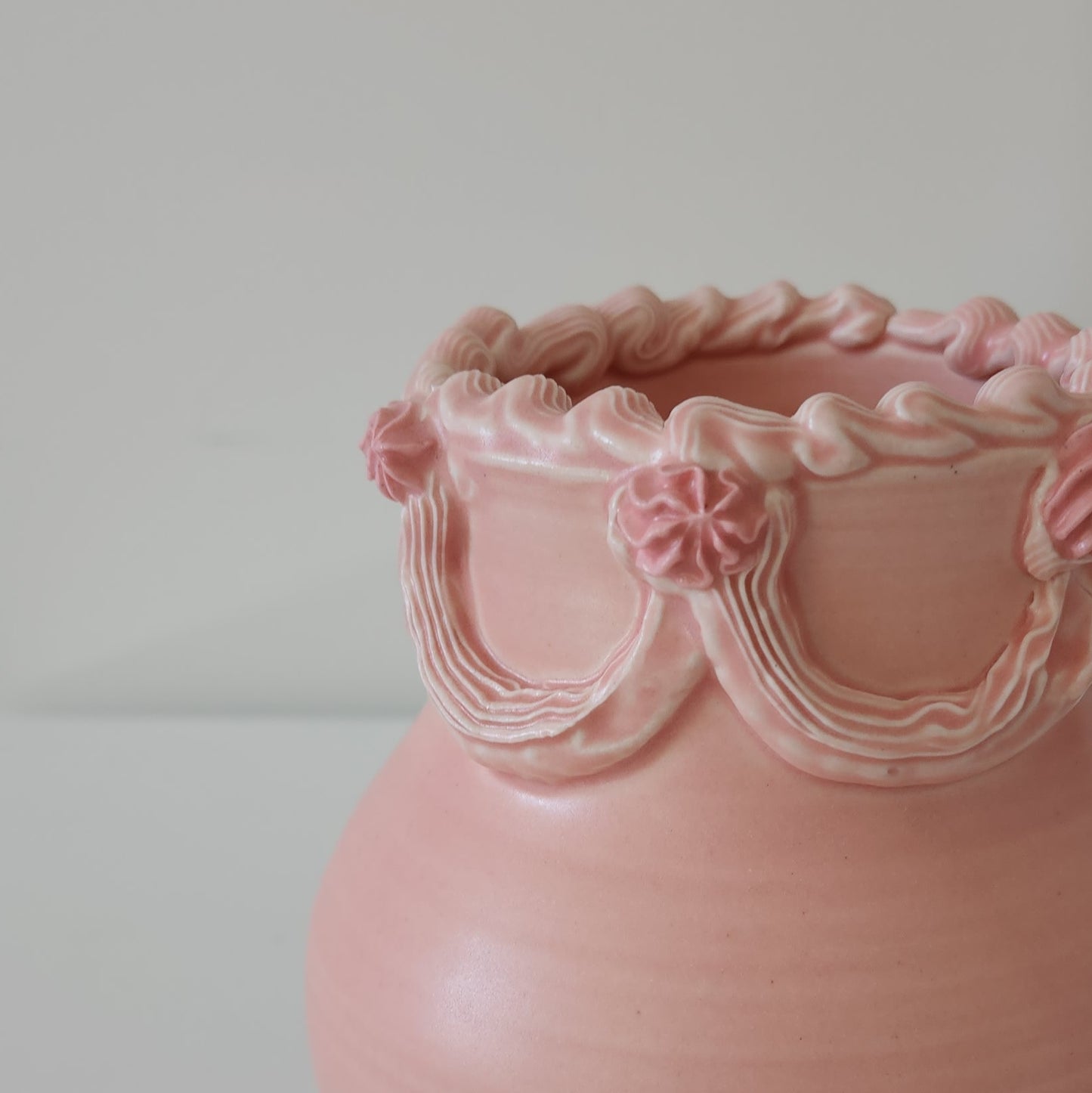Cake vase Strawberry buttercream