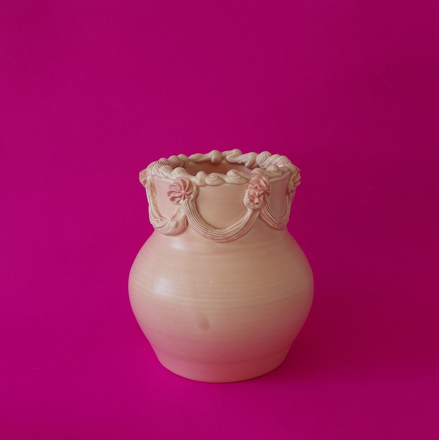 Cake vase Strawberry buttercream