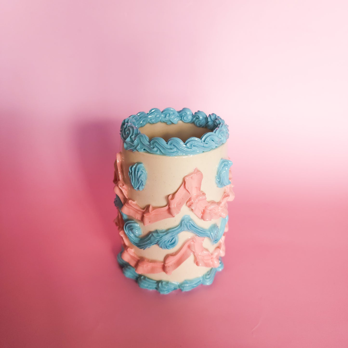 Cake vase