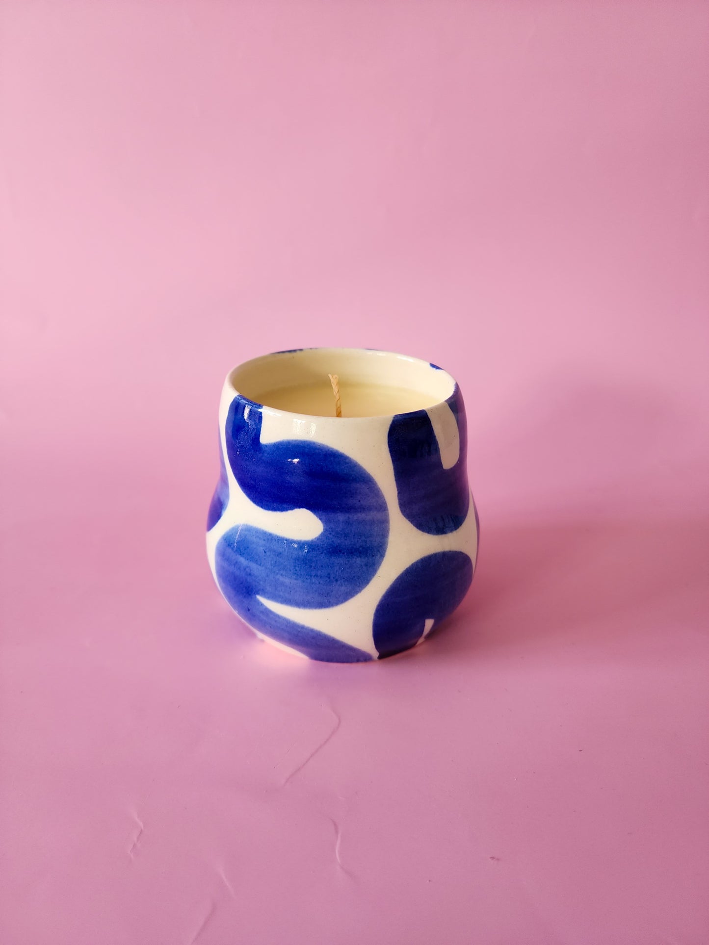 Ceramic candle - Vanilla bean - blue squiggle