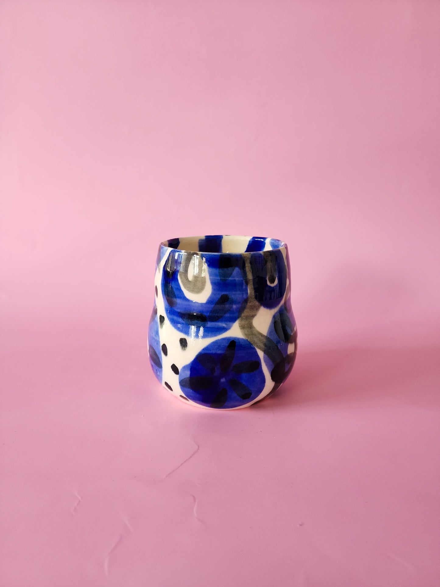 Ceramic candle - Vanilla bean - blue + black fun design