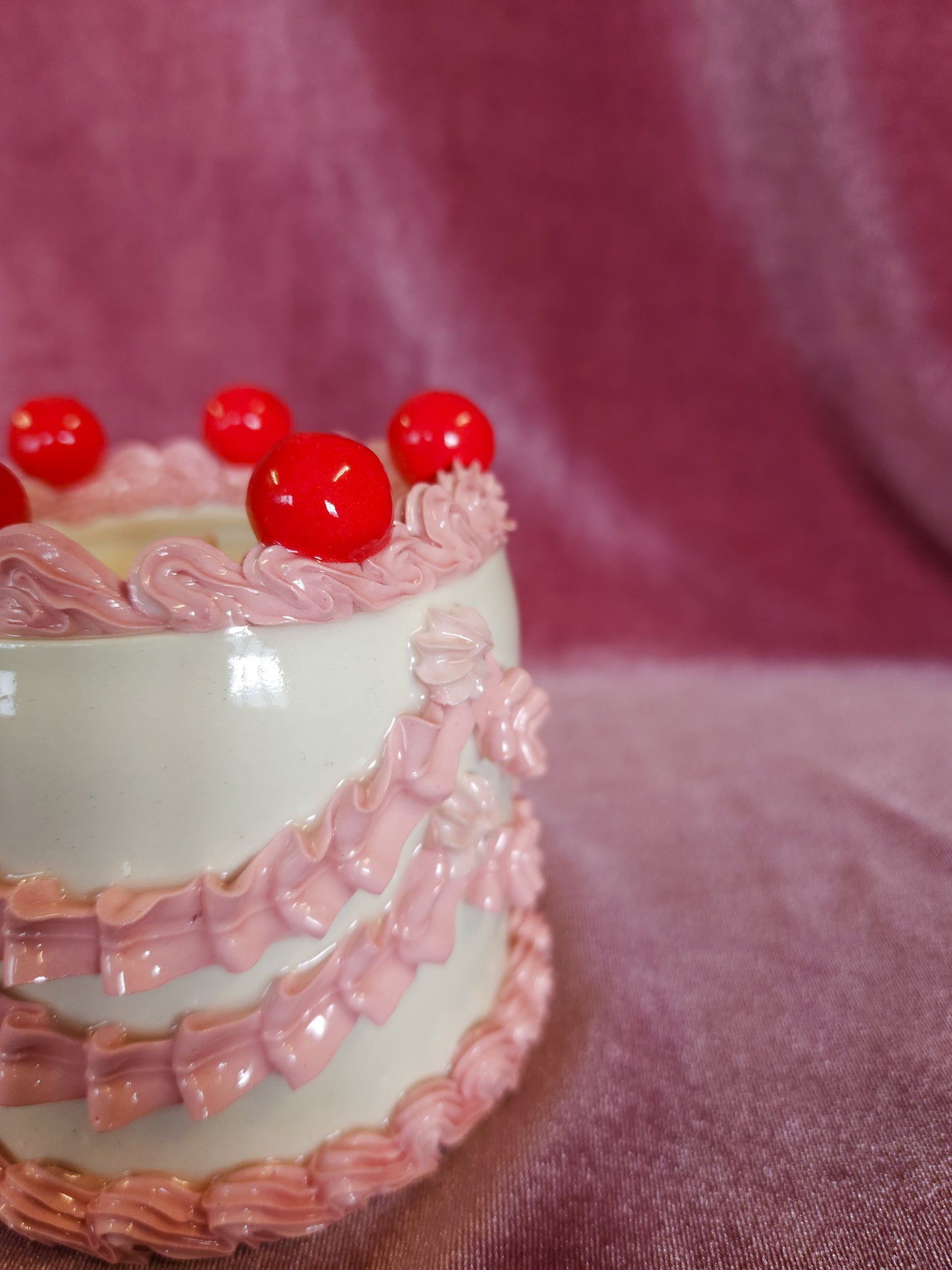 Ceramic cake candle
