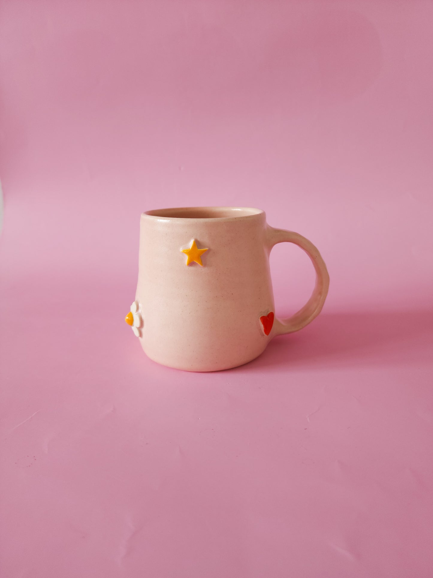 Daisy + heart + star mug