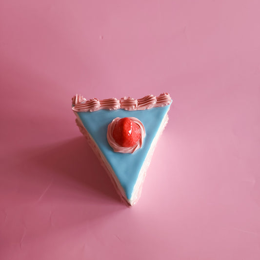 Cake slice sculpture - Blueberry and strawberry buttercream icing