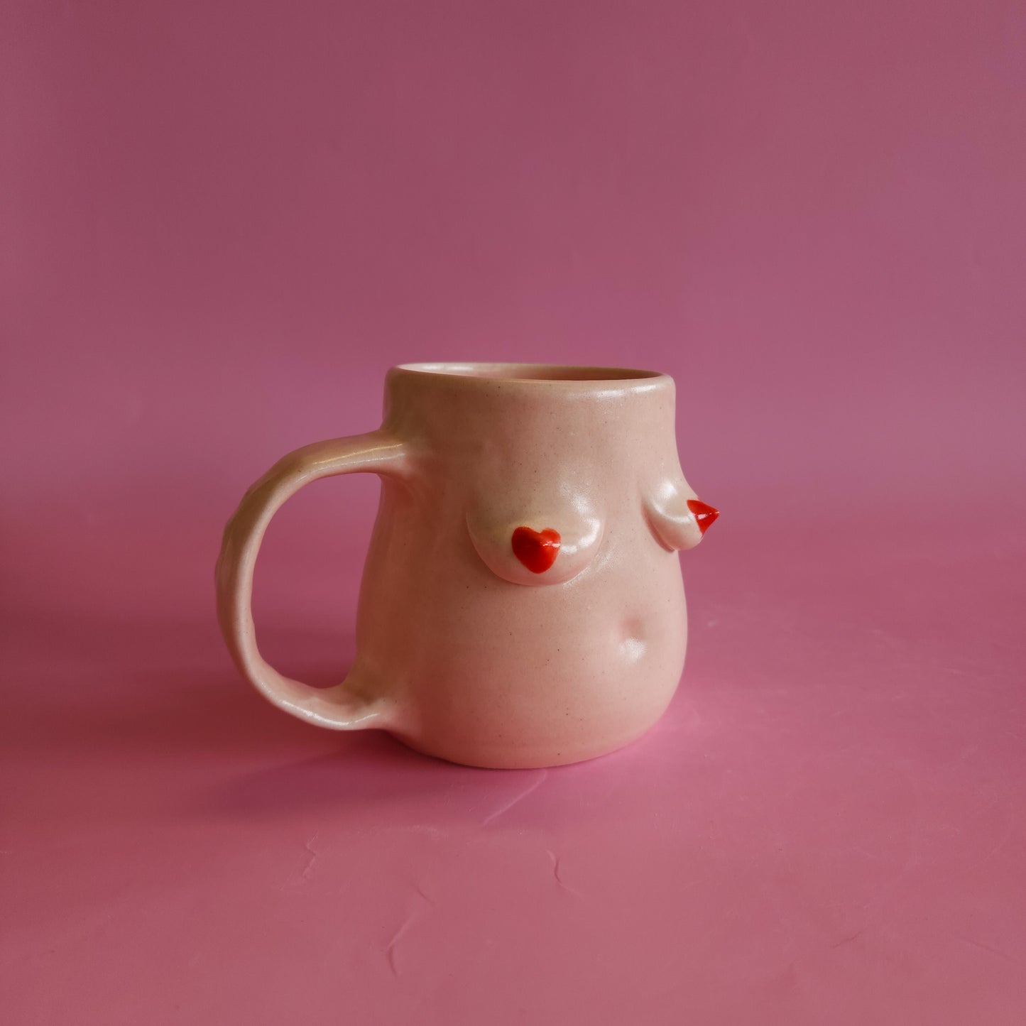 Pink boob mug with hearts (D)