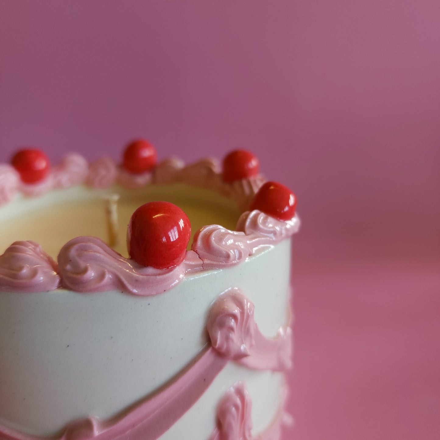 Ceramic cake candle