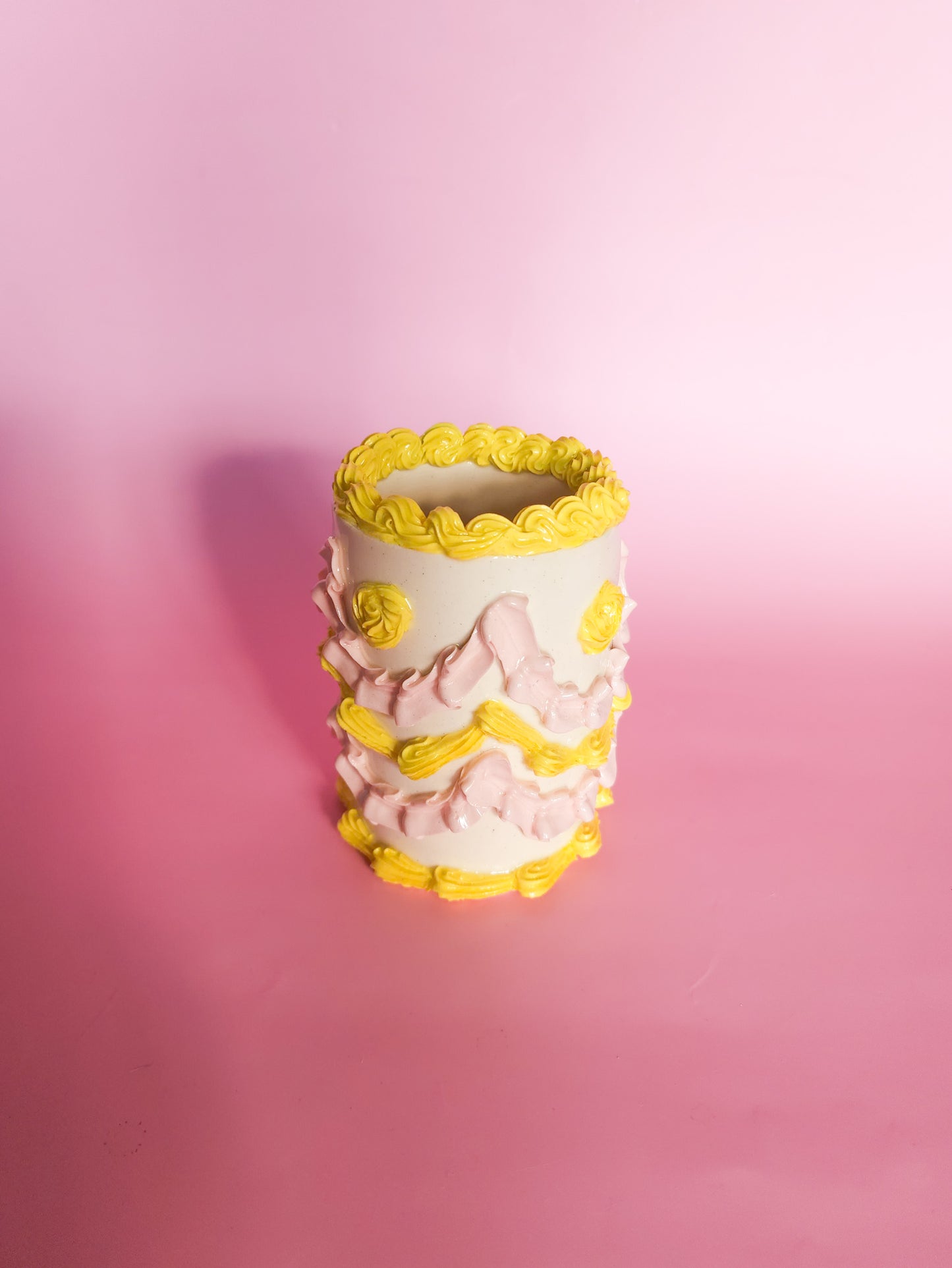 Cake vase