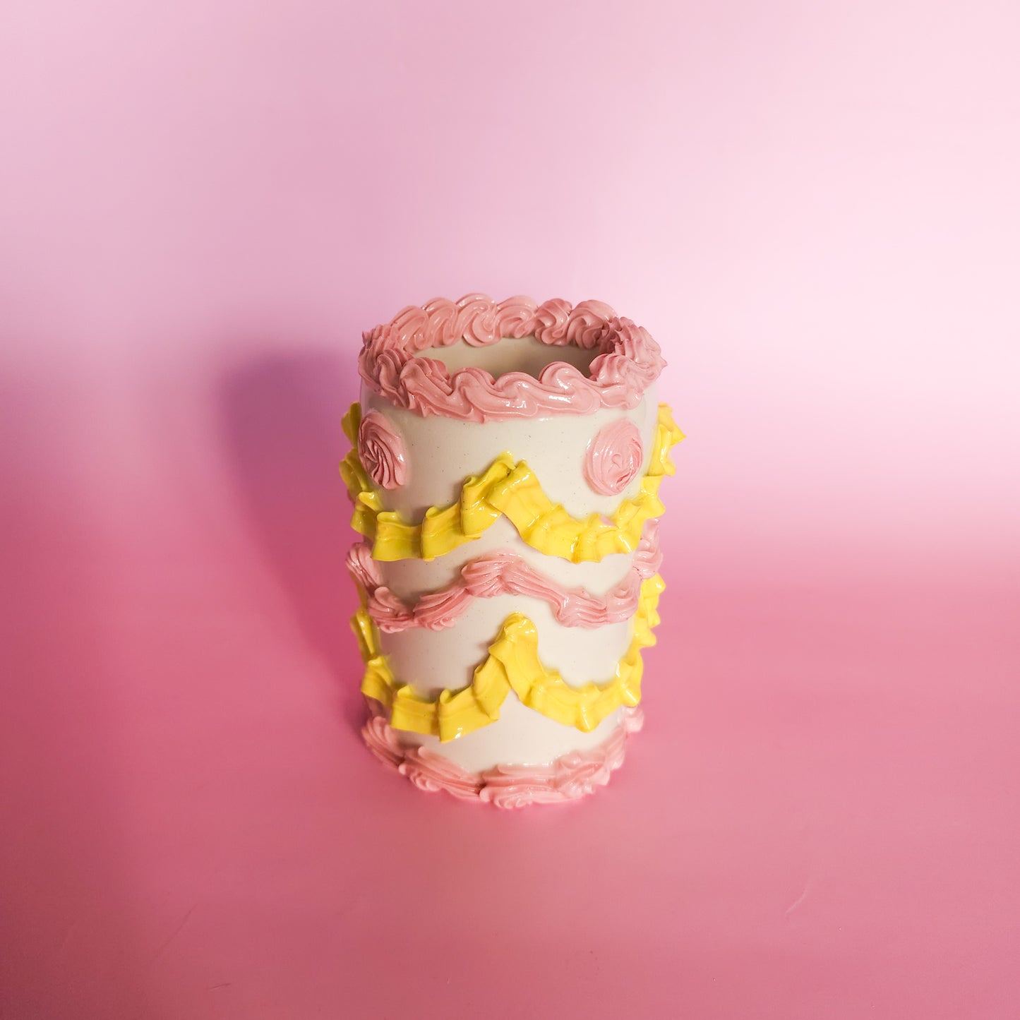 Cake vase