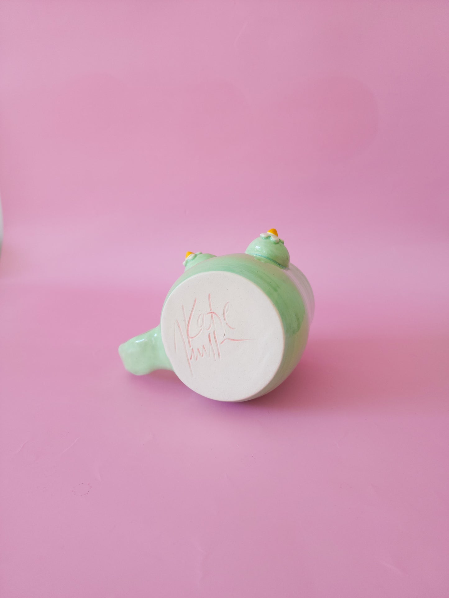 Boob mug - mint green + daisies