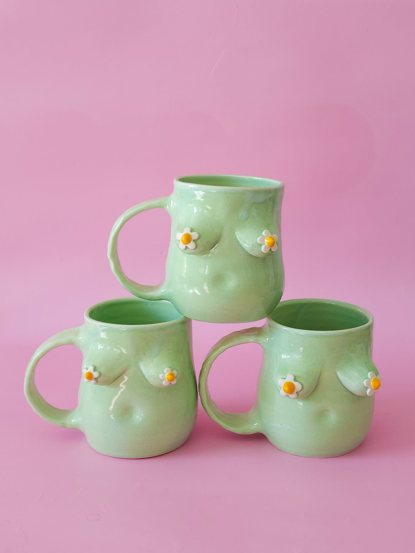 Boob mug - mint green + daisies