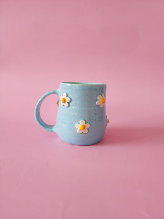 Blue daisy mug