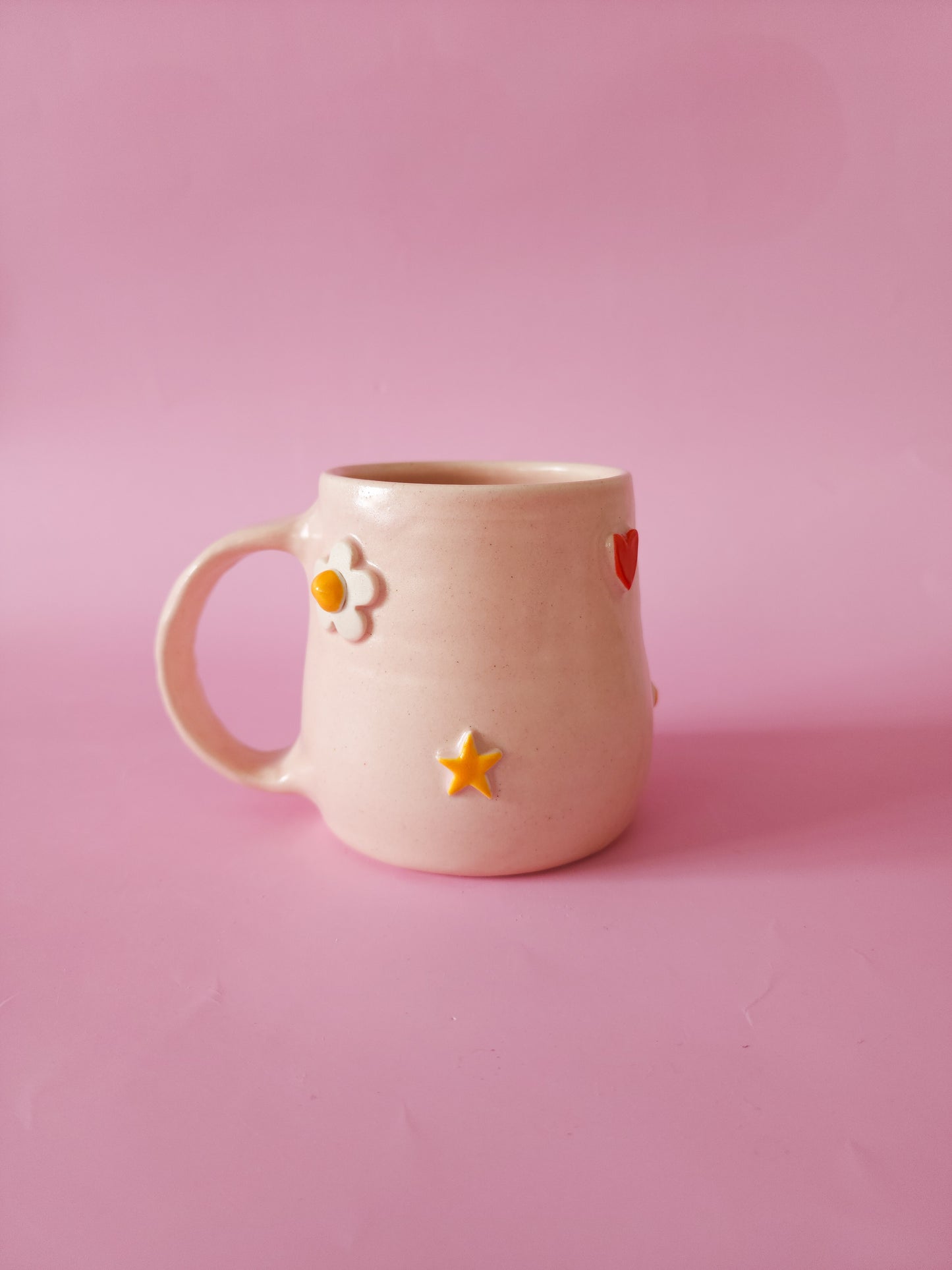 Daisy + heart + star mug