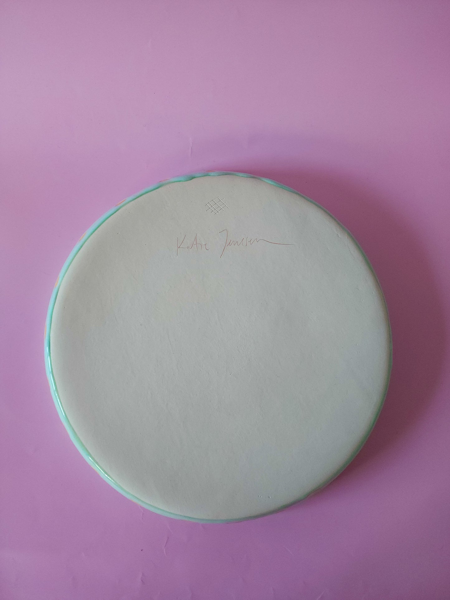 Henny wall plate