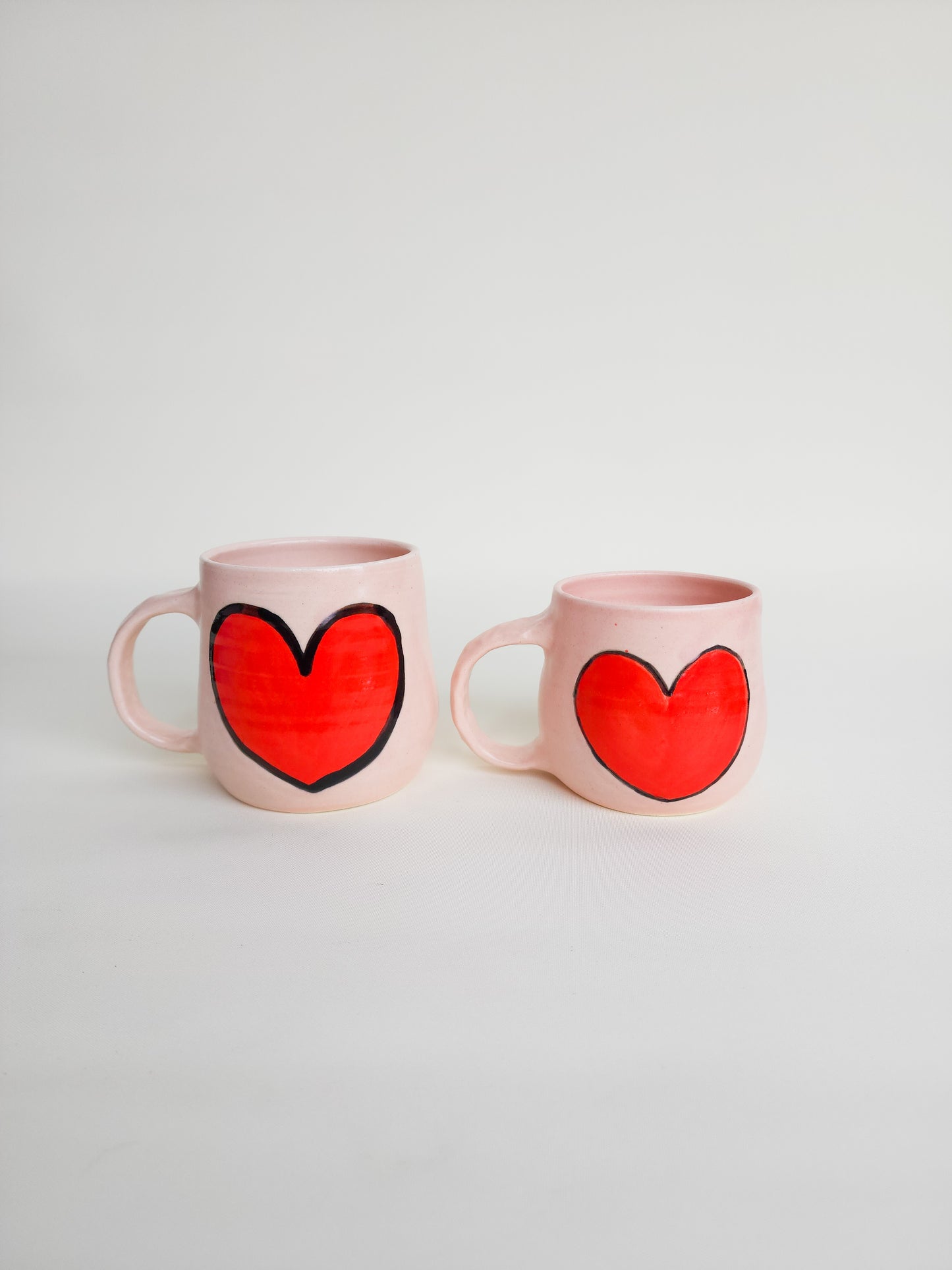 Love heart mug pink