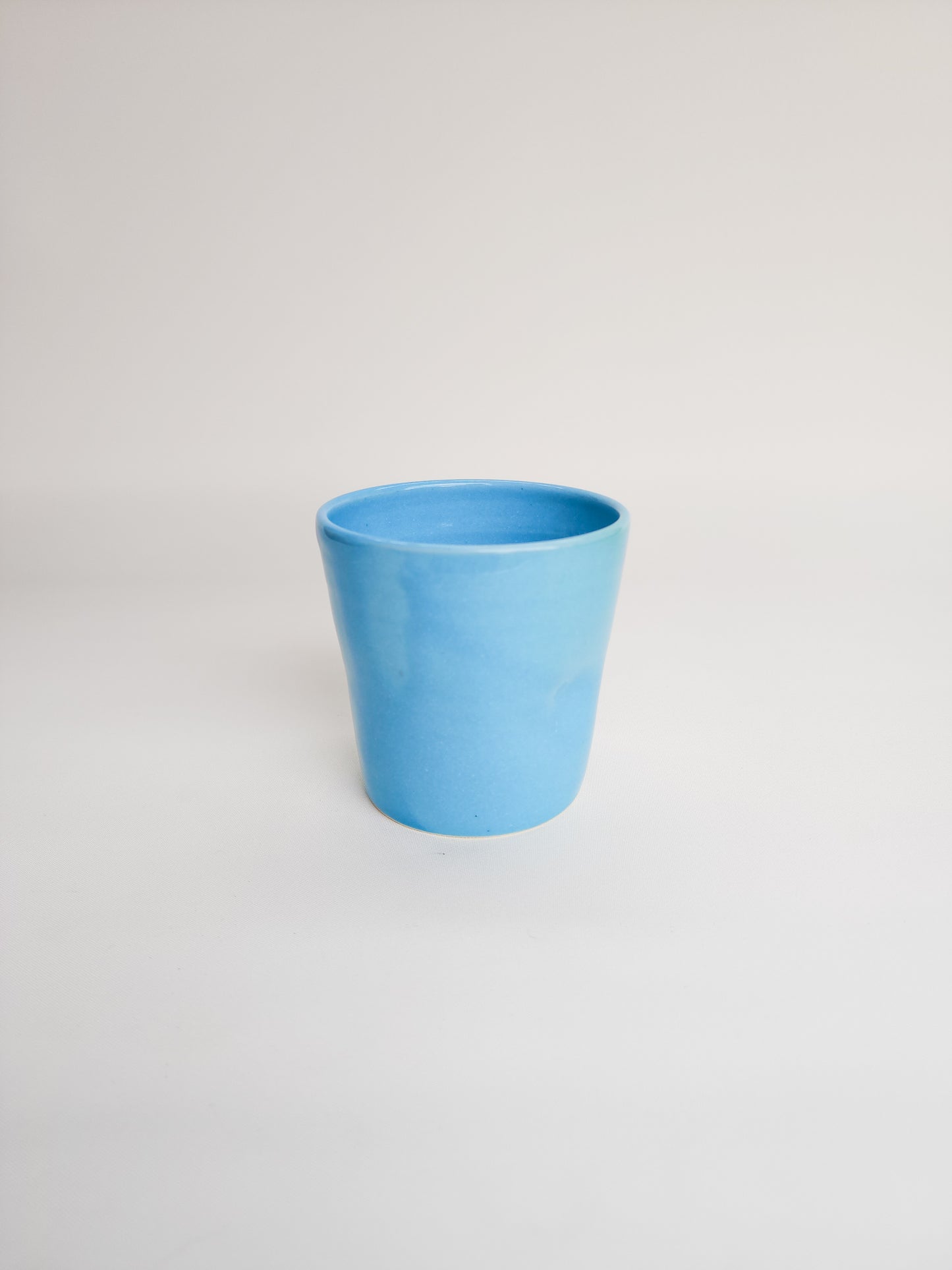 Glossy blue tumbler