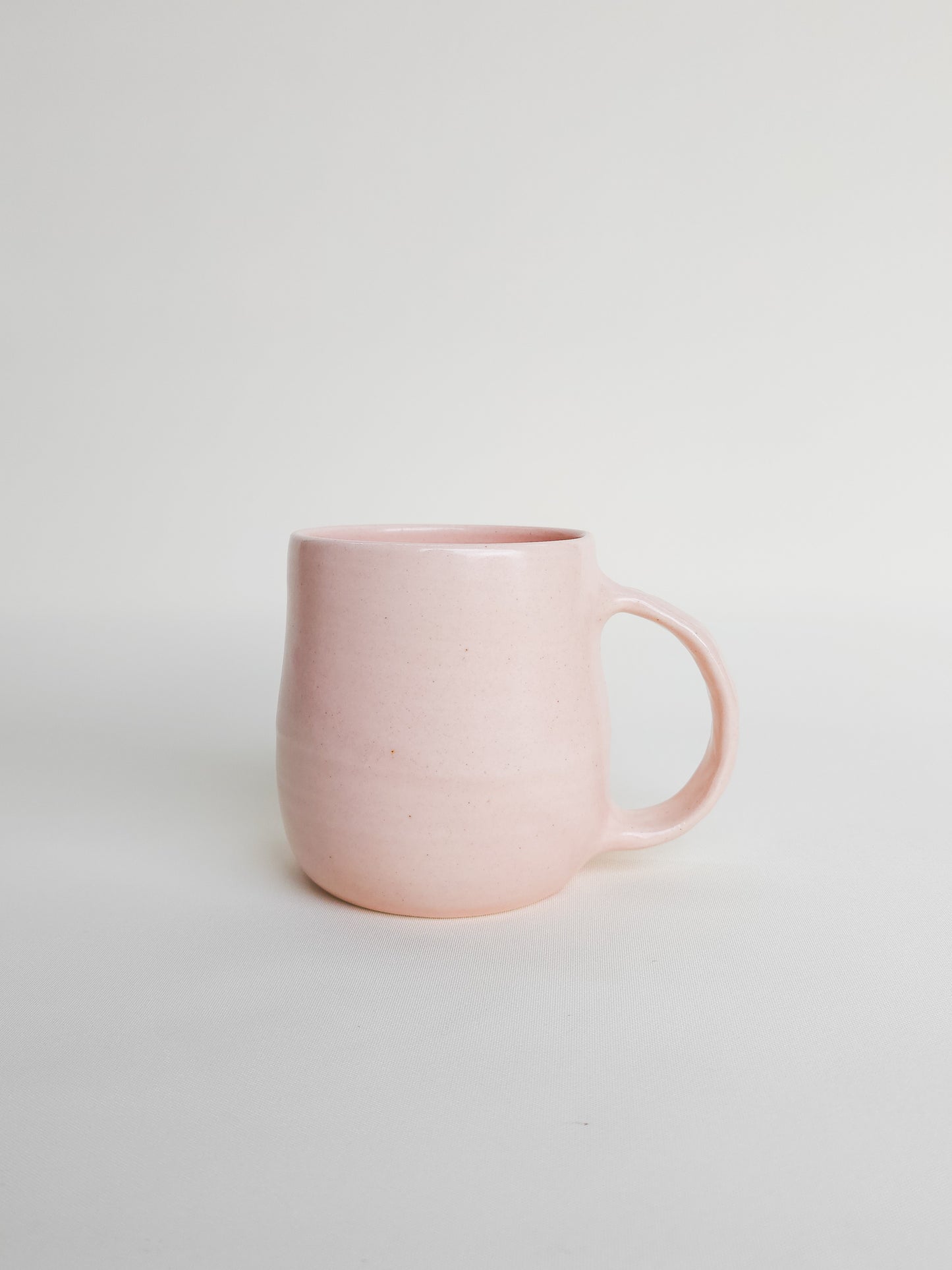 Love heart mug pink