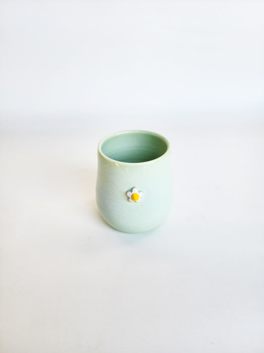 Light green daisy tumbler