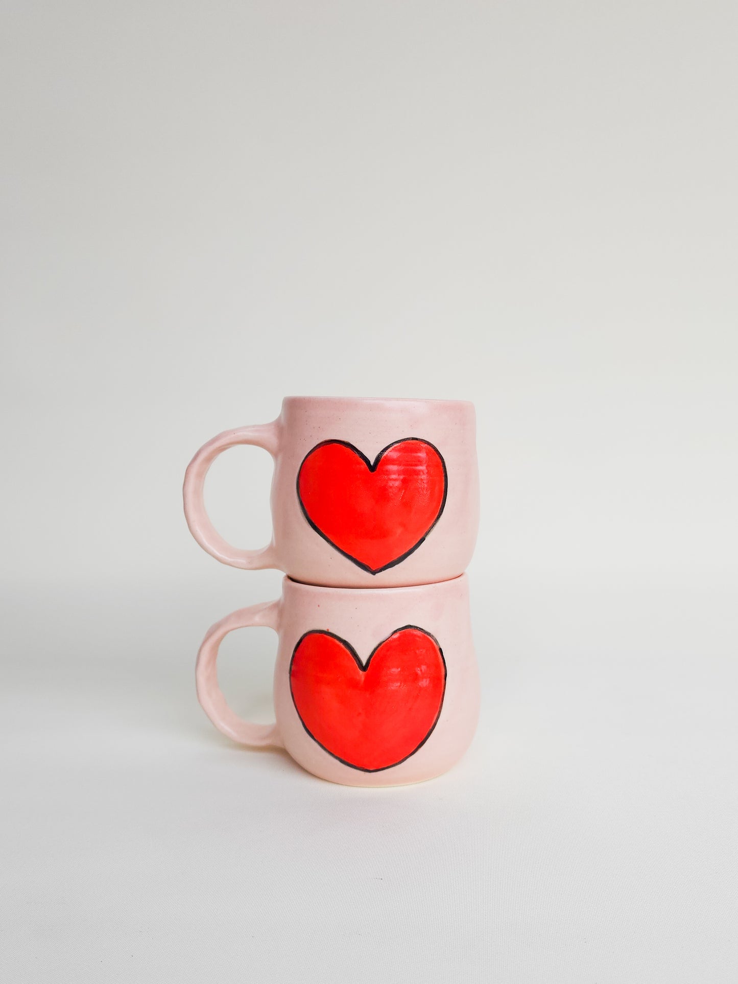 Love heart mug pink
