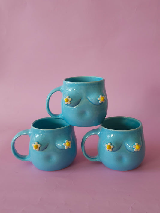 Boob mug - blue + daisies