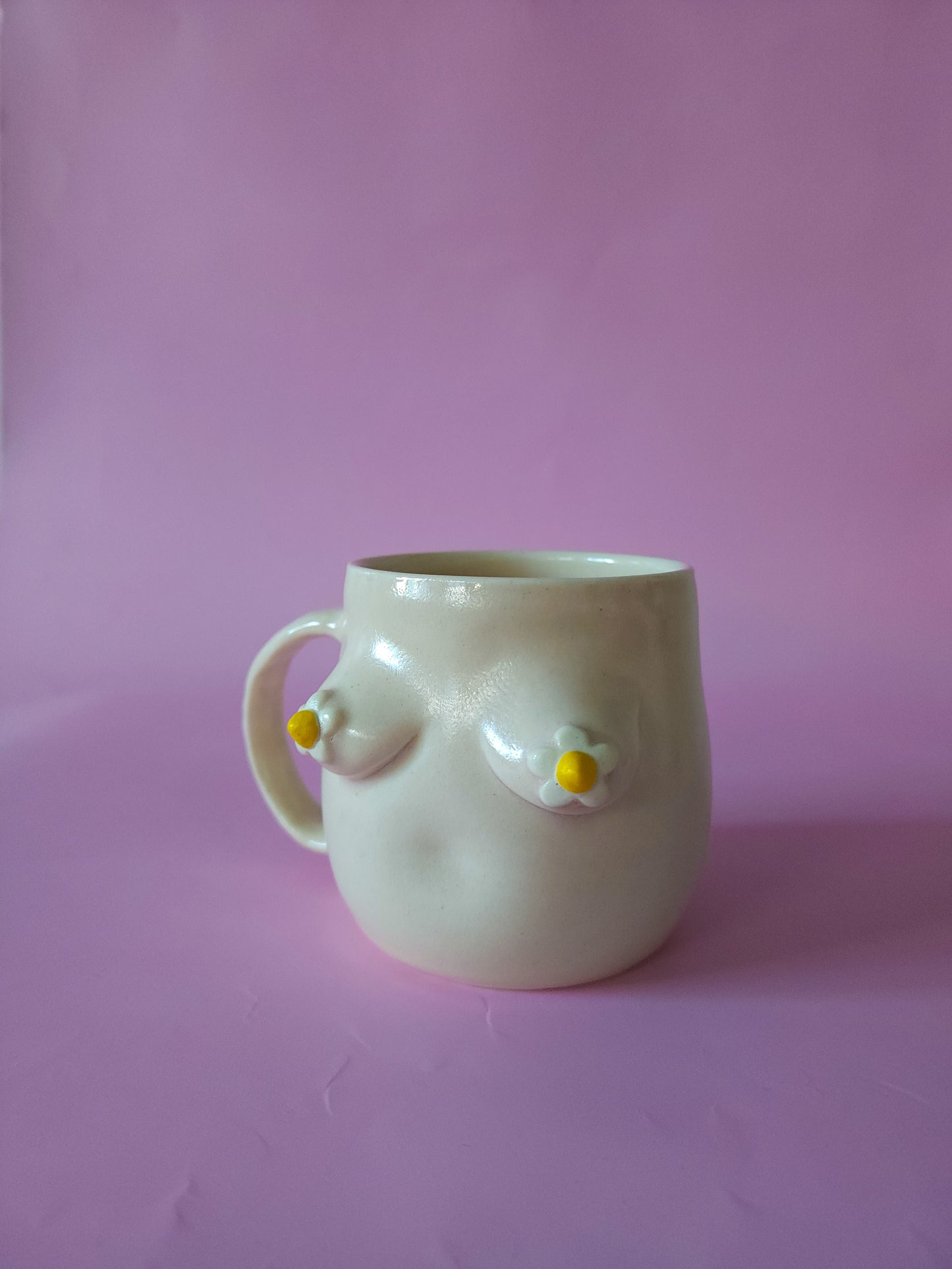 Boob mug - pink + daisies