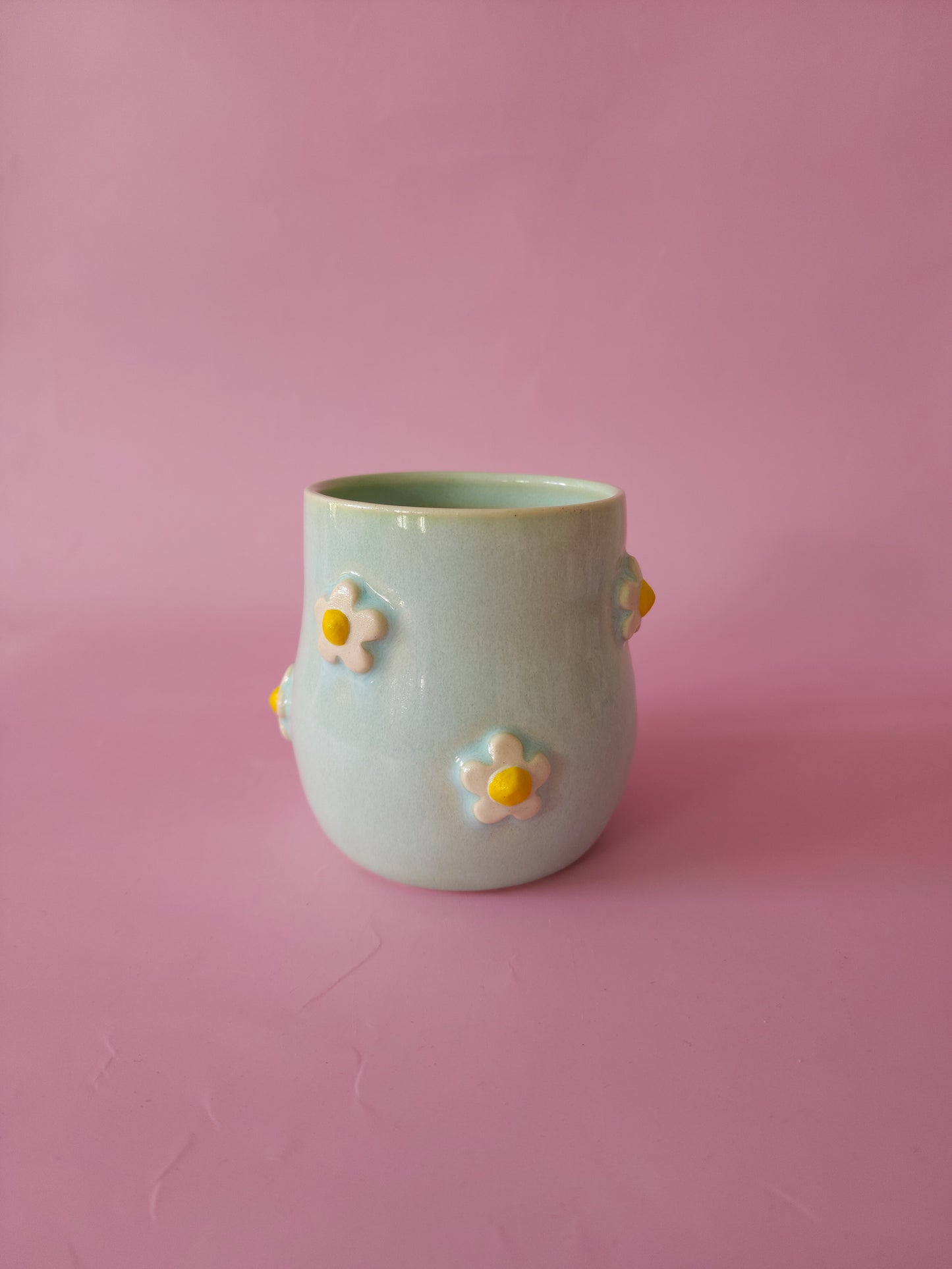 Mint green daisy mug