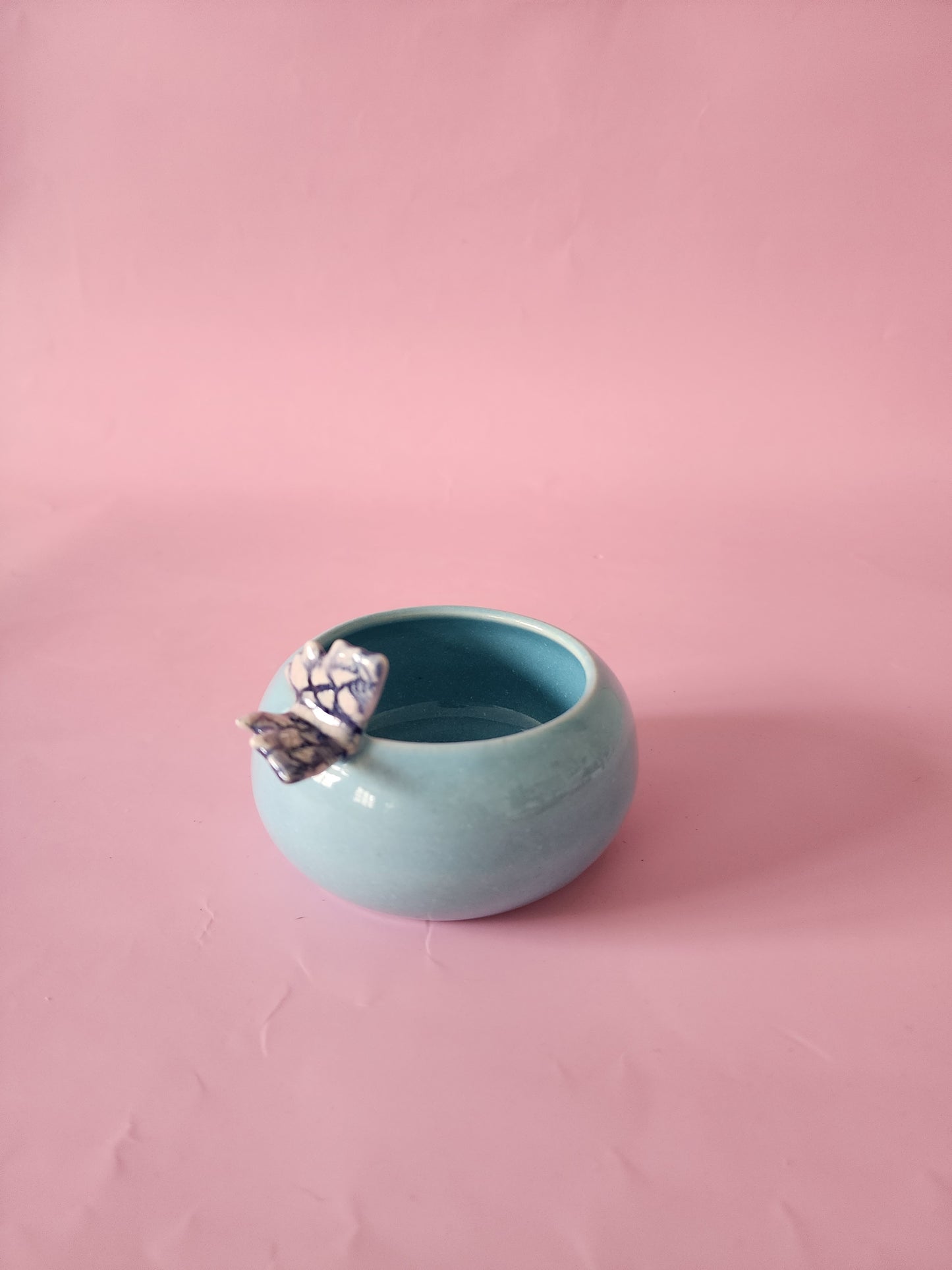 Butterfly bowl